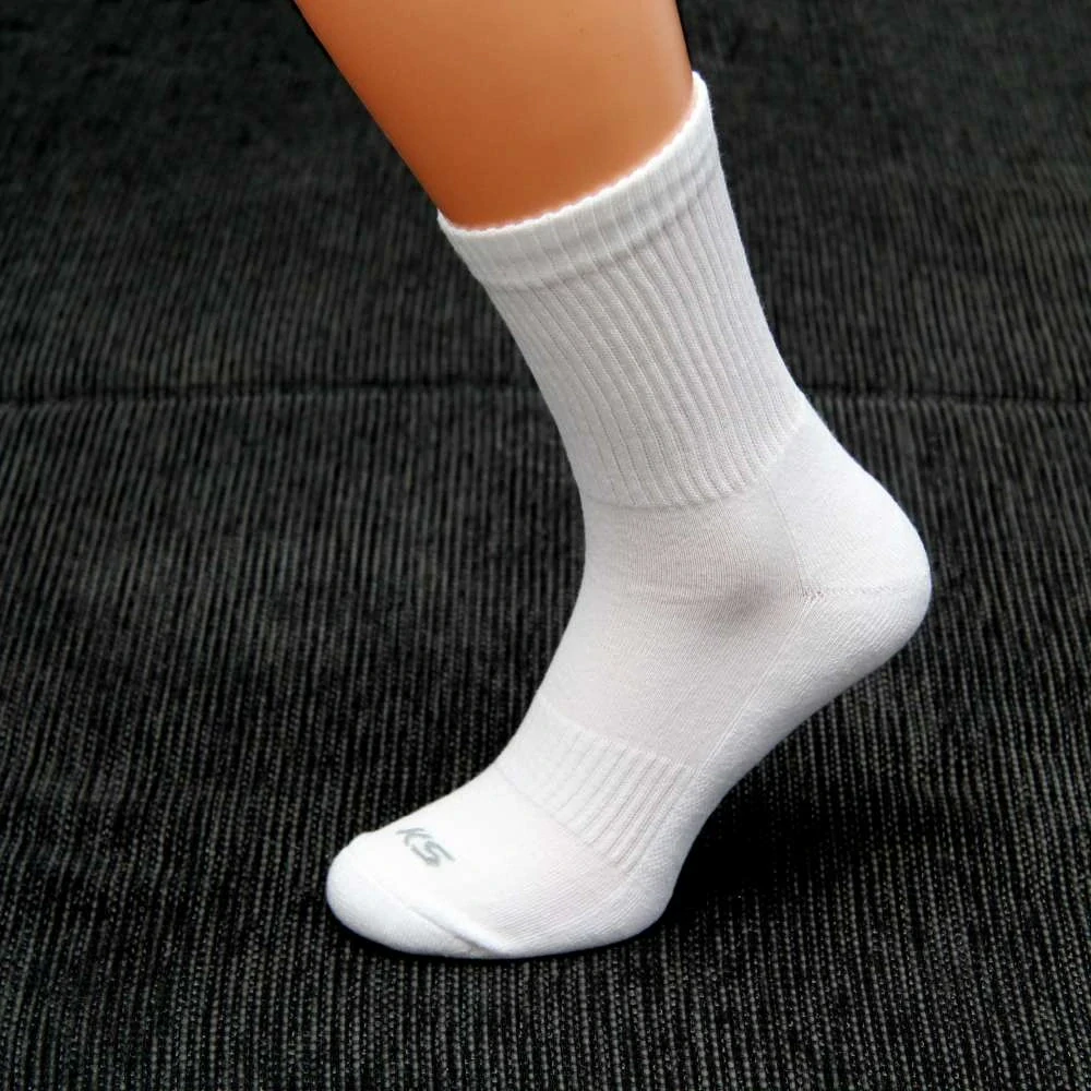 Sportovní bílé polofroté ponožky do tenisek