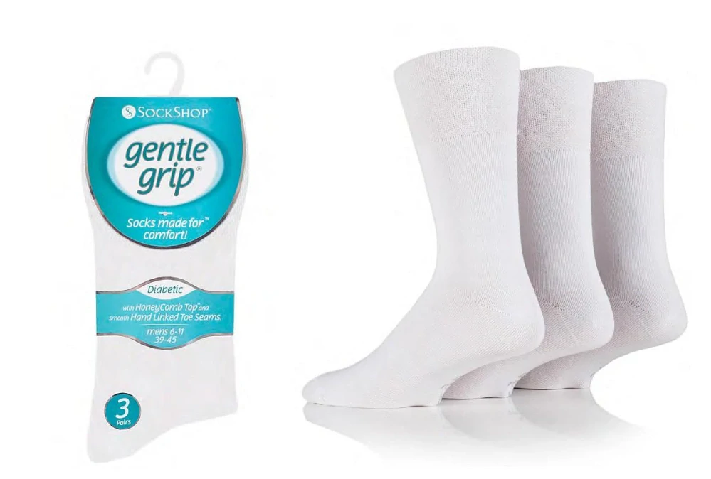 Bílé pánské ponožky s jemným nesvíravým lemem