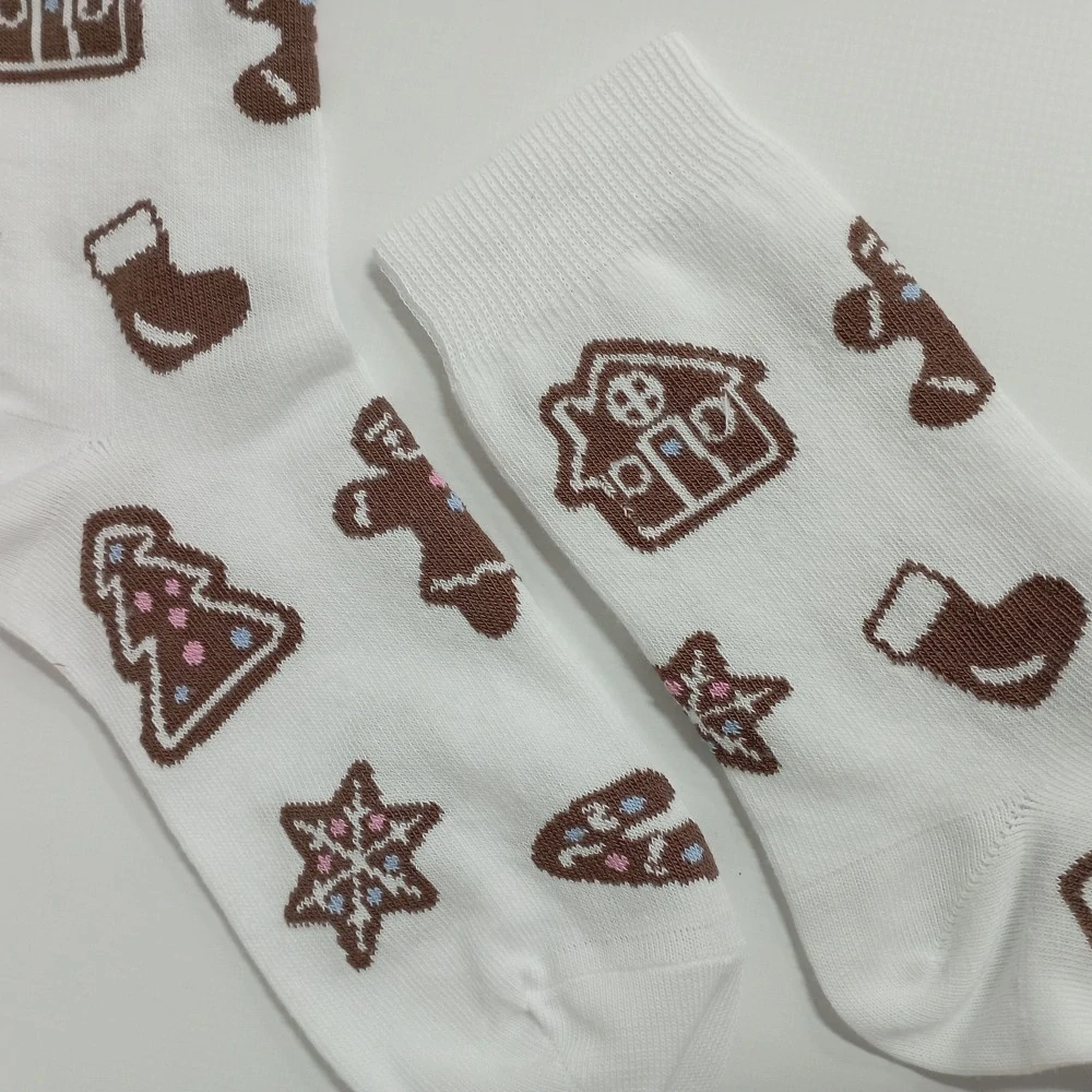 Vánoční ponožky s perníkovou chaloupkou