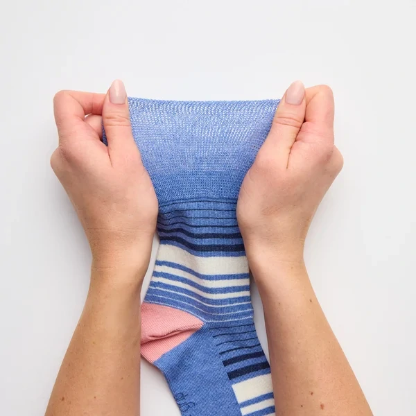 Dámské bavlněné ponožky Gentle Grip® PRUHY– 3 páry