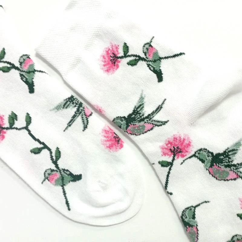 Luxusní dámské ponožky s nádherně vypletenými kolibříky