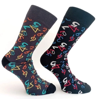 Barevné ponožky jedno číslo vedle druhého